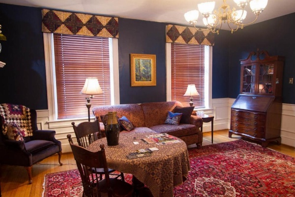 The Inn at Lincoln Square image 10